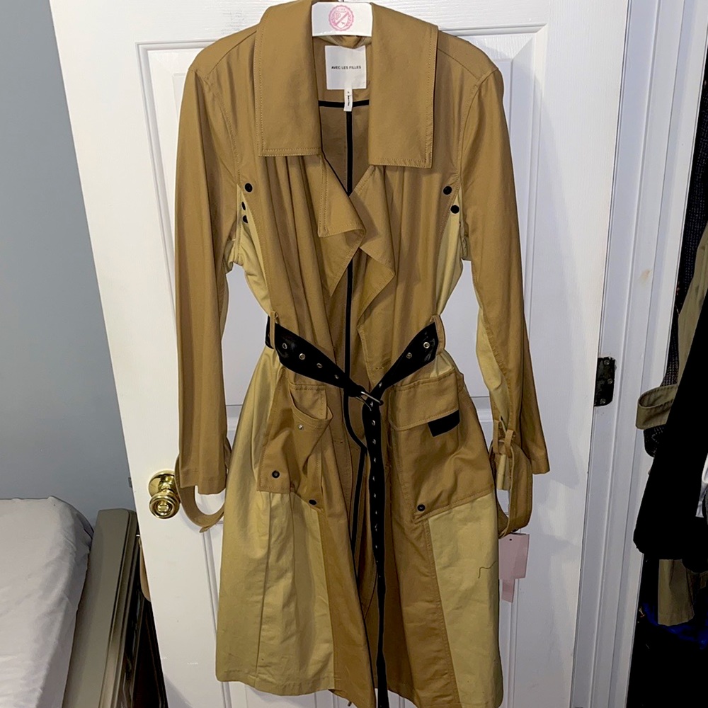 Trench coat beige and tan color, size L, brand new, never been worn